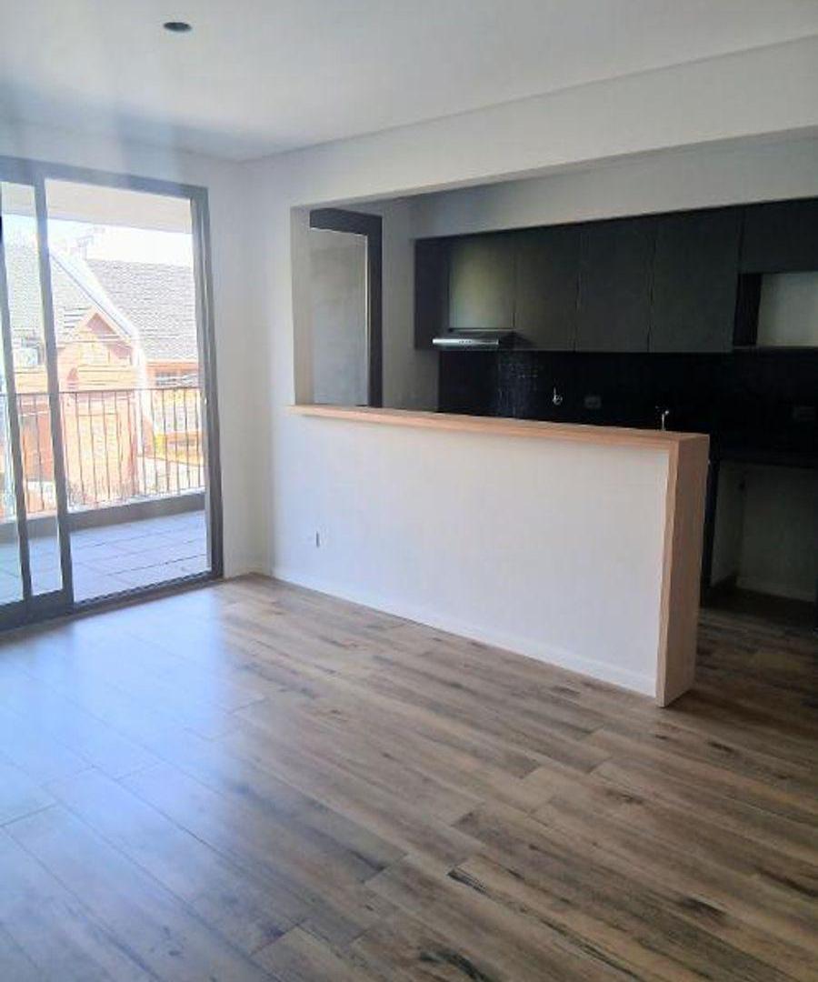 Foto de HERMOSO 3 AMBIENTES C/COCHERA, imagen 3