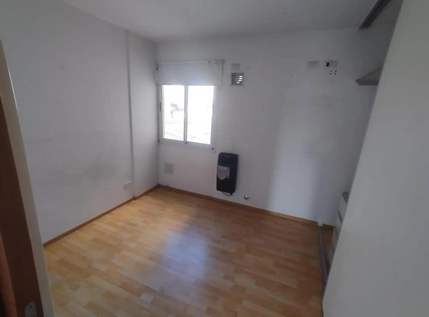 Foto de HERMOSO 2 AMBIENTES /BALCON /COCHERA, imagen 1