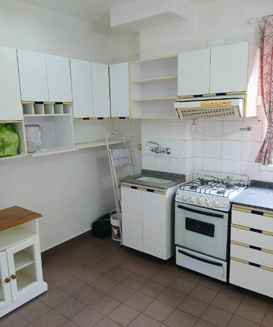 Foto de Hermoso 4 ambientes Cochera Balcon Pileta, imagen 3