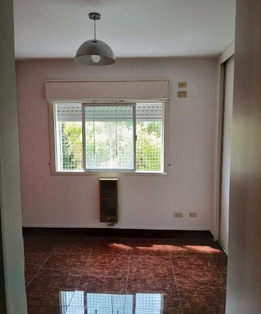 Foto de Hermoso 4 ambientes Cochera Balcon Pileta, imagen 2