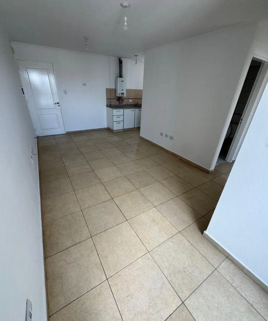 Departamento 1 dormitorio en alquiler en Alberdi 1