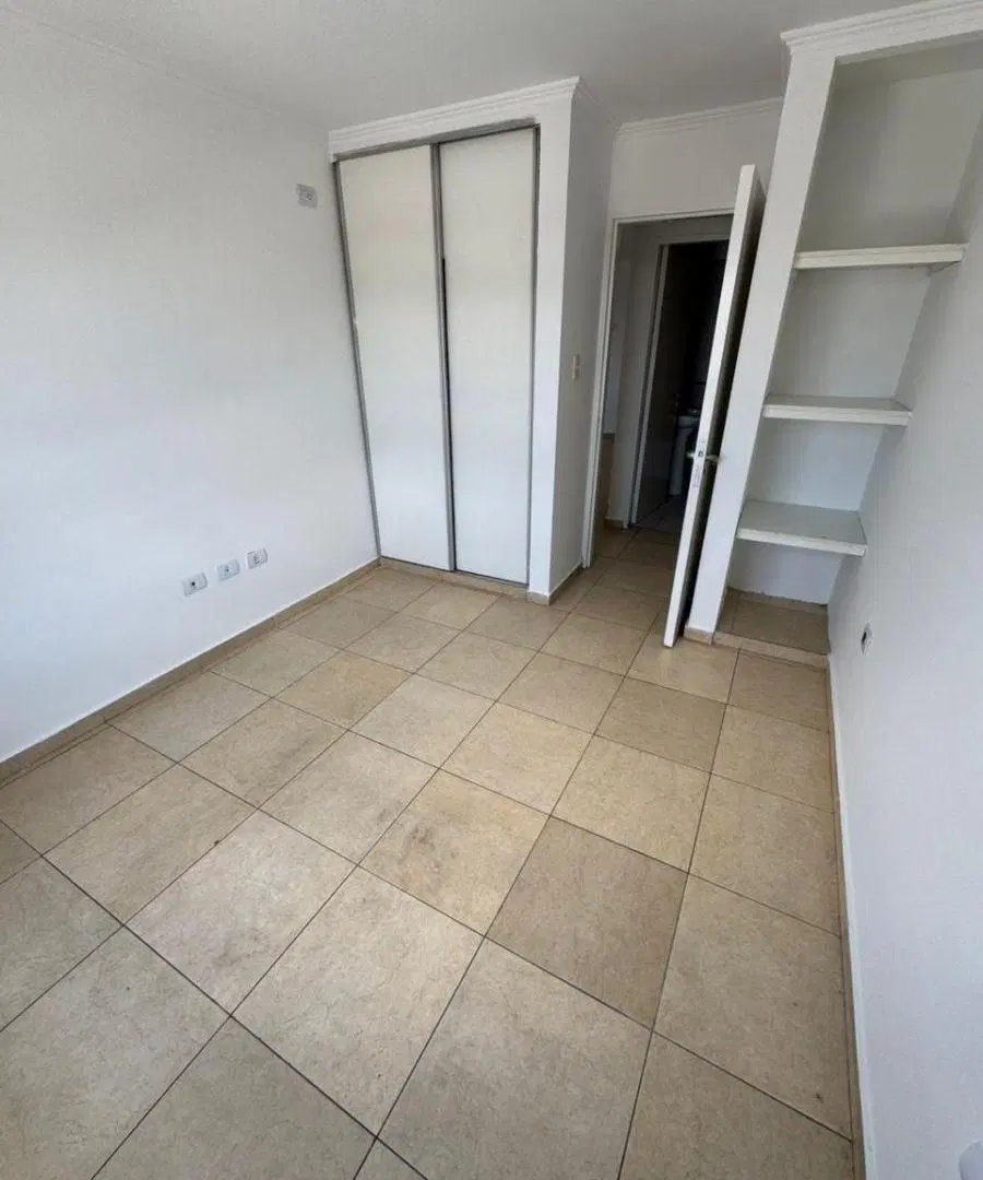 Departamento 1 dormitorio en alquiler en Alberdi 4
