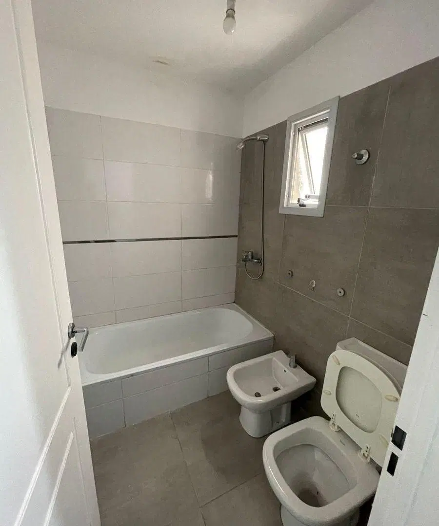 Excelente departamento de 2 habitaciones en alquiler en General Paz 3