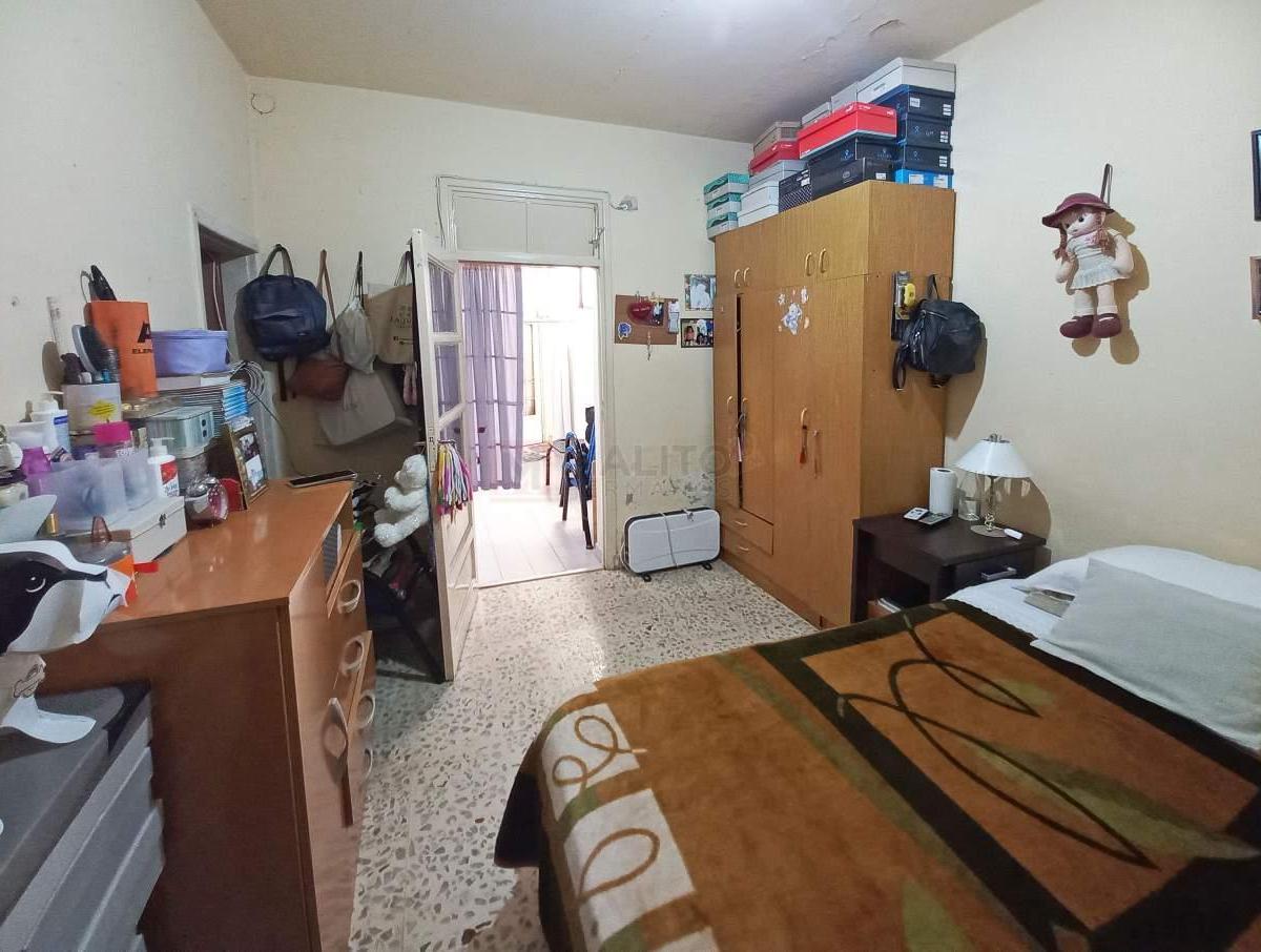 Venta Casa Multifamiliar 2 Unidades, 6 Ambientes con Patio y Terraza en Villa Lugano 2