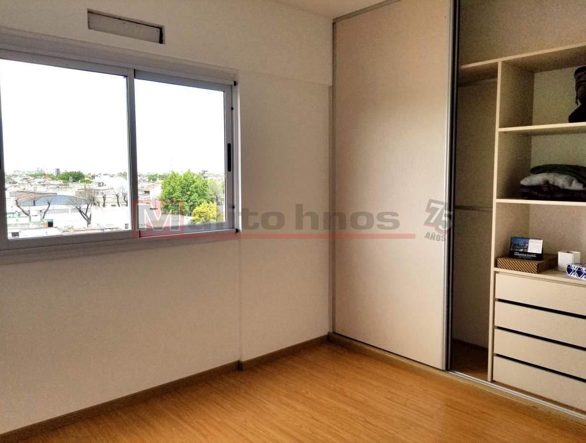 Venta Departamento 2 Ambientes con Balcón en Mataderos 5