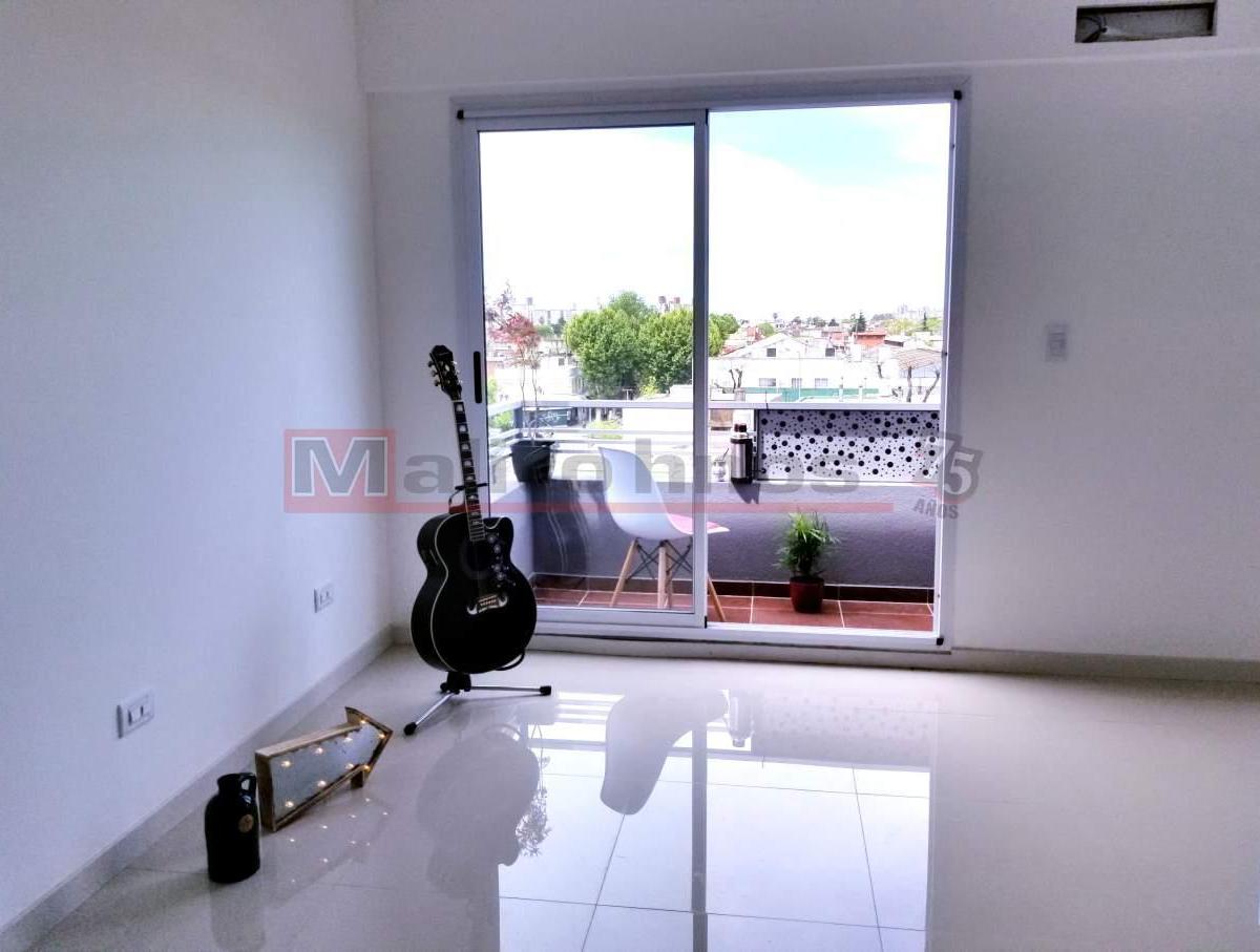 Venta Departamento 2 Ambientes con Balcón en Mataderos 1