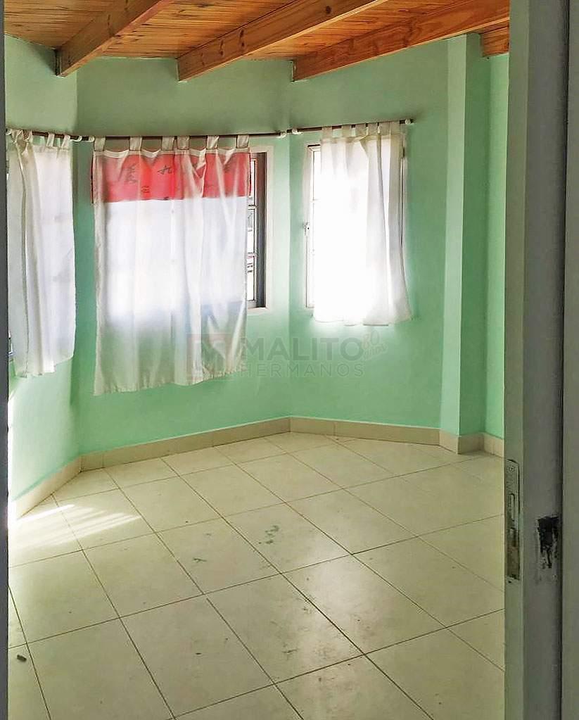 Venta Casa 6 Ambientes con Patio, Balcon, Terraza y Garage en Lote Propio en Mataderos 4