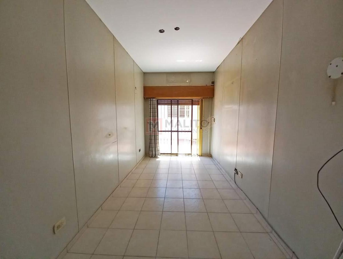Venta Casa 4 Ambientes con Garage, Taller, Patio y Terraza en Parque Avellaneda 3