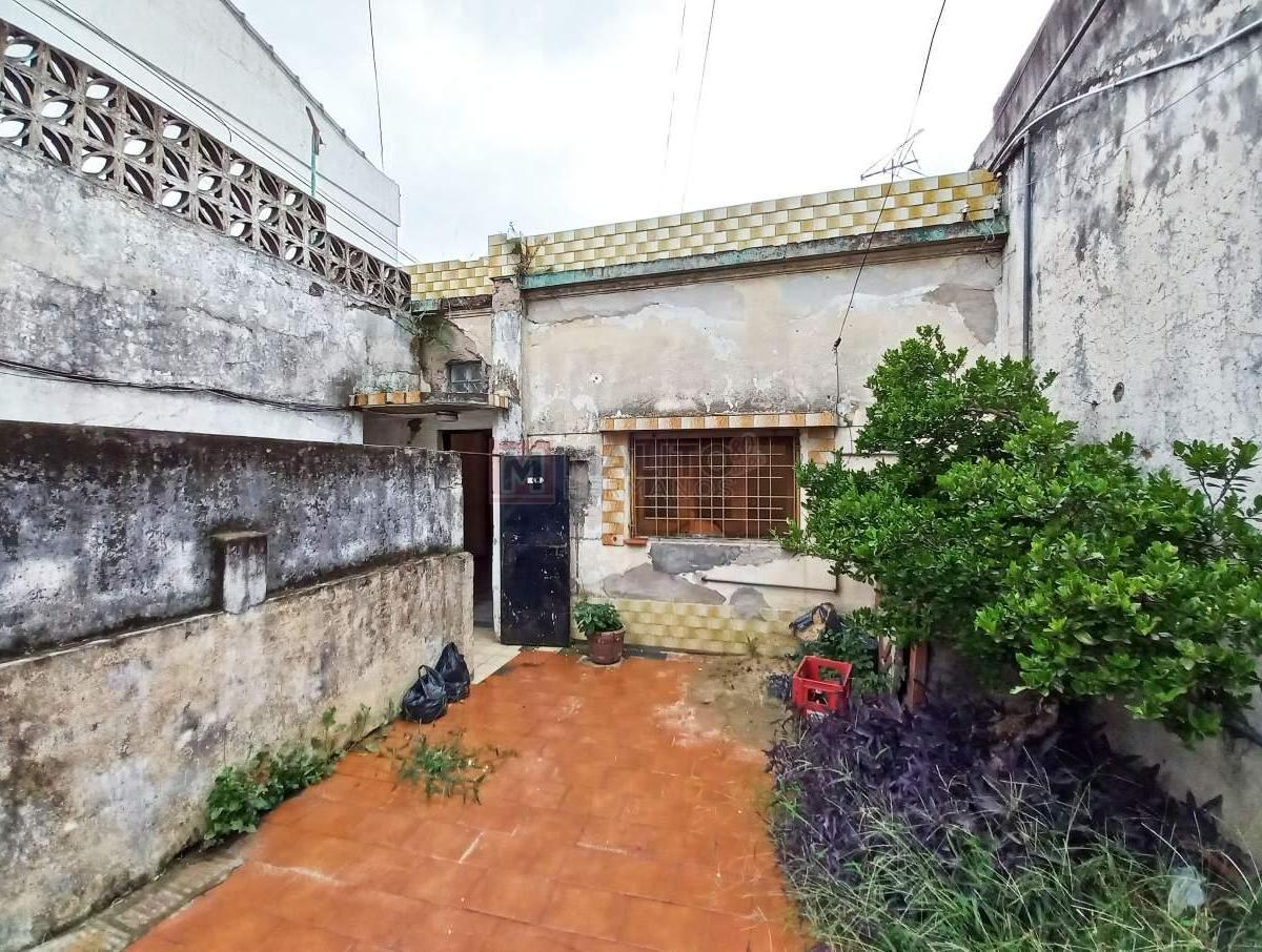 Venta 2 Viviendas - PH 3 Ambientes Al Frente con Local y Garage y PH Interno 2 Ambientes en Villa Lu 5