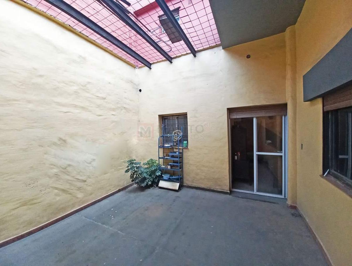 Venta PH 3 Ambientes con Patio y Terraza en Parque Avellaneda 2