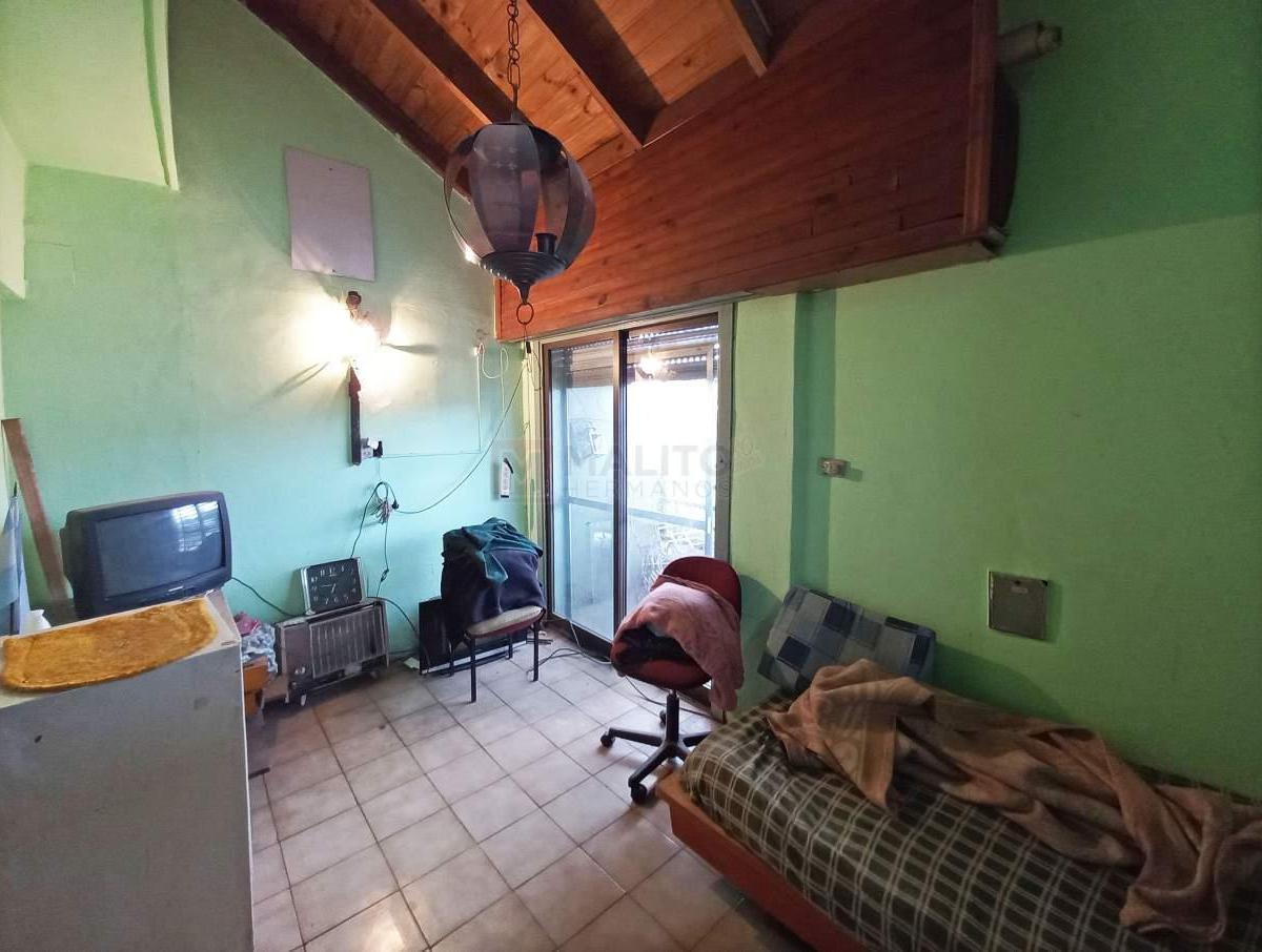 Venta PH 3 Ambientes con Patio y Terraza en Parque Avellaneda 1