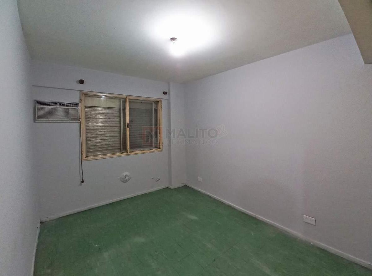 Venta Departamento 4 Ambientes con Lavadero en Torre de Viviendas en Villa Lugano 5