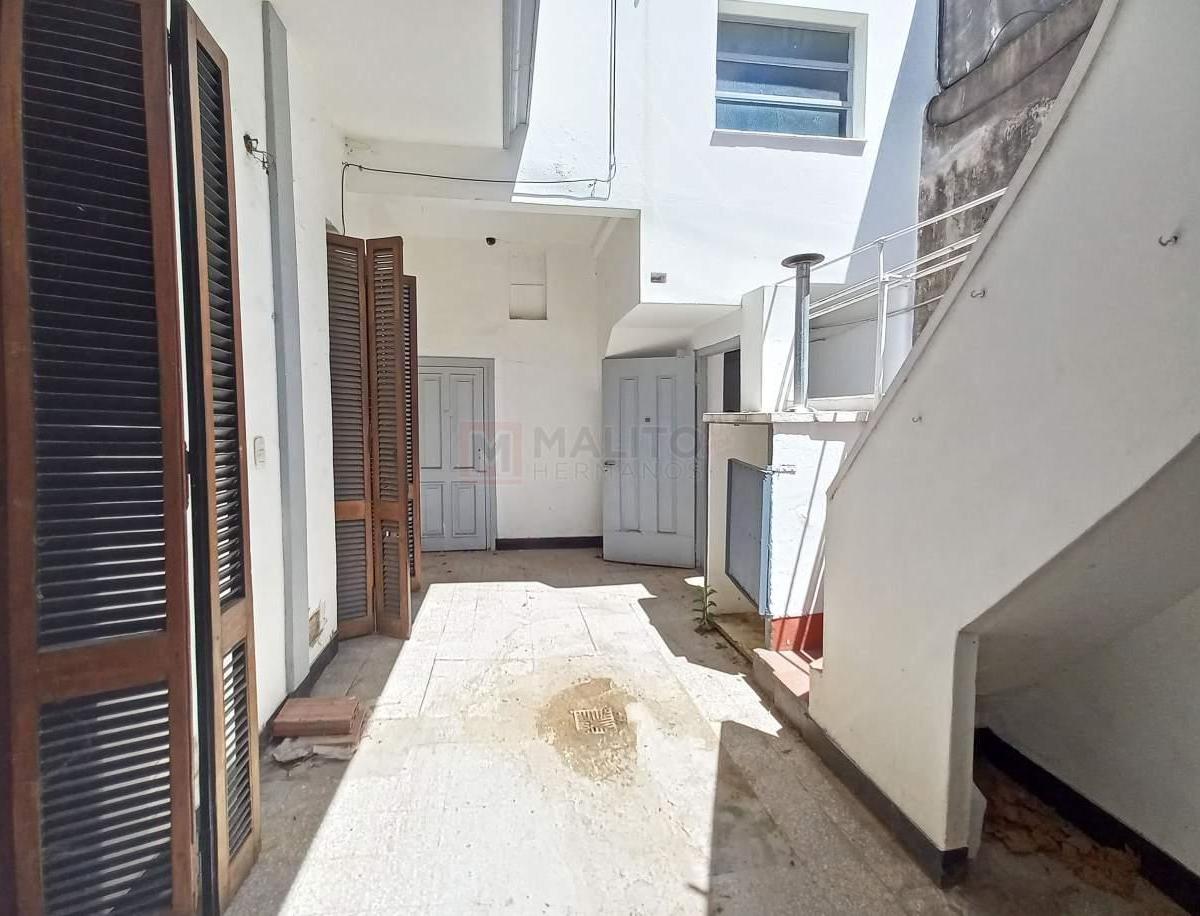 Venta Casa en Bloque en Lote Propio 4 Viviendas con Terrazas, Patios, Garage en Villa Lugano 1