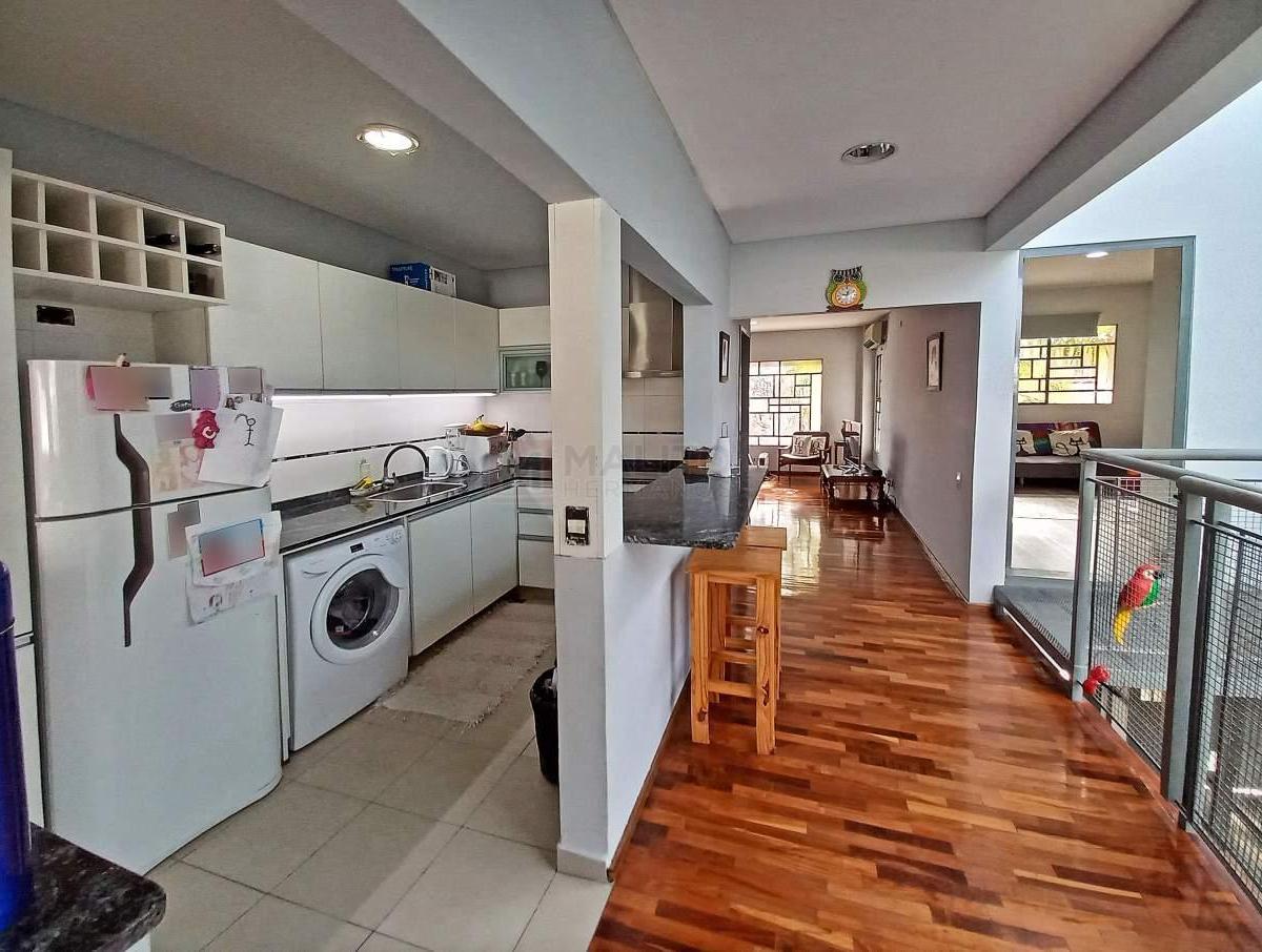 Venta Casa Lote Propio 2 Plantas - 3 Ambientes 2 Oficinas, Garage, Patio, Jardin, Parilla en Parqu 3