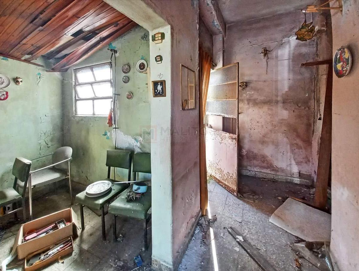 Venta Casa Lote Propio 2 Ambientes con Patio en Mataderos 5