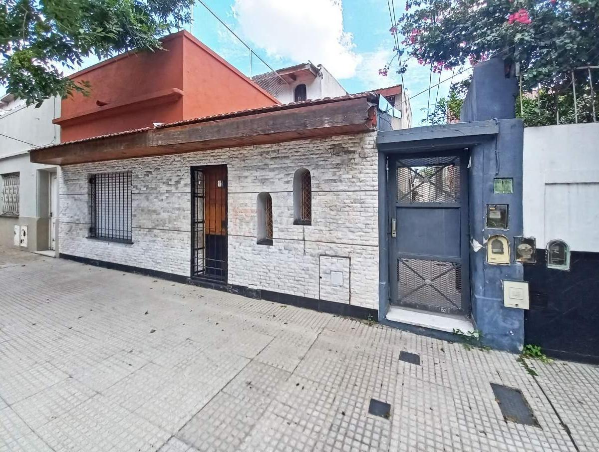 Venta PH 4 Ambientes con Terraza, Patio y Lavadero en Mataderos 3