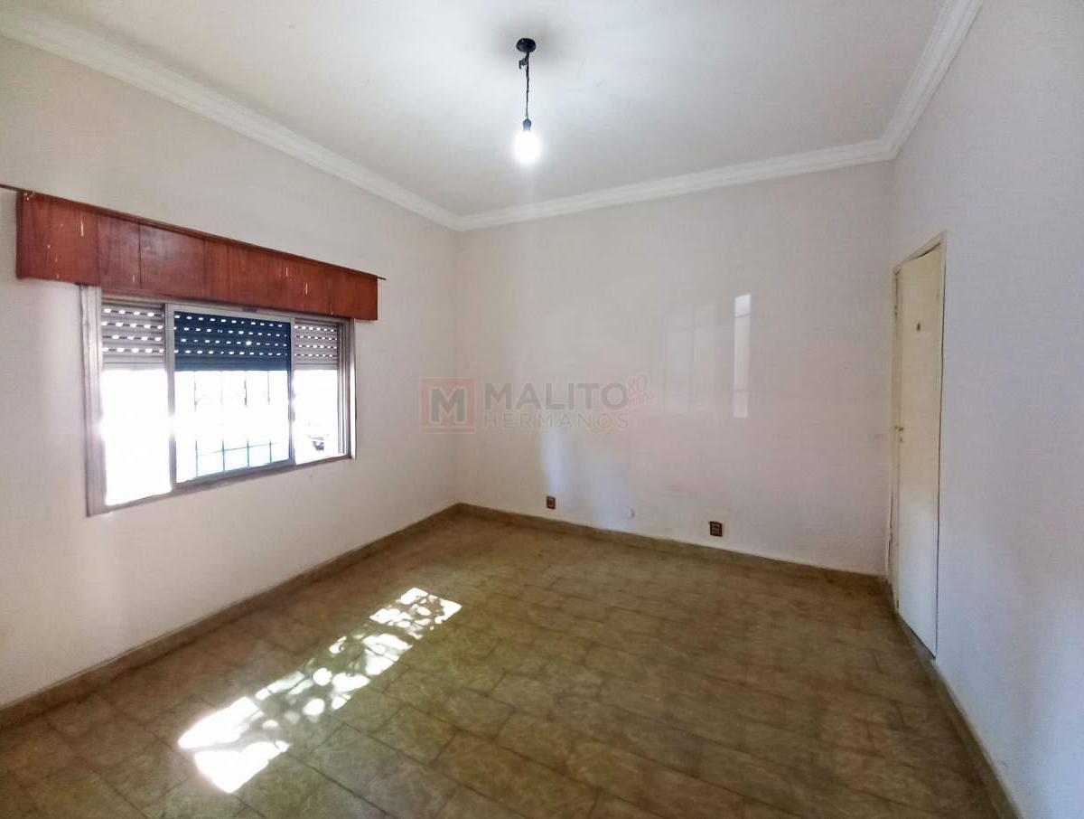 Venta PH 3 Ambientes Al Frente con Patio y Espacio Aereo en Villa Lugano. 4