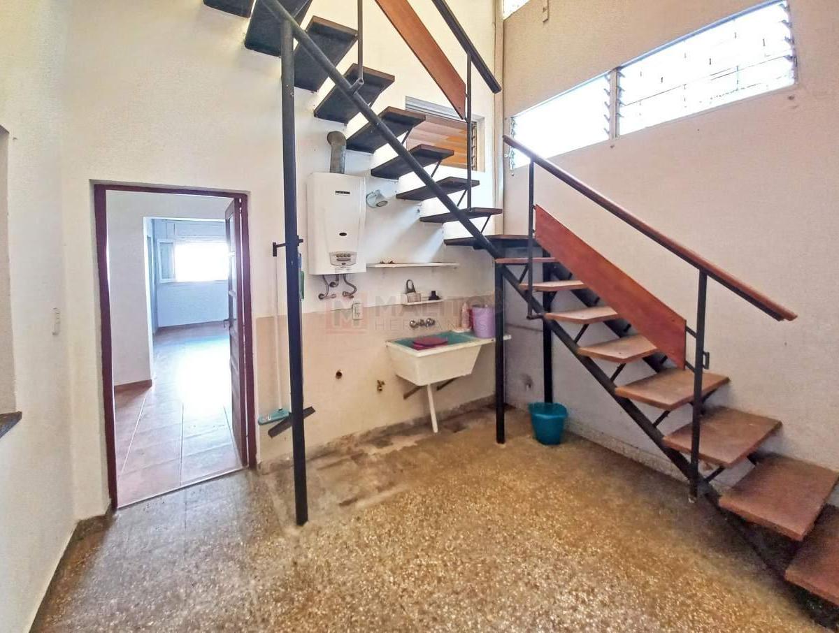 Venta PH 3 Ambientes Al Frente con Patio y Terraza en Mataderos 2