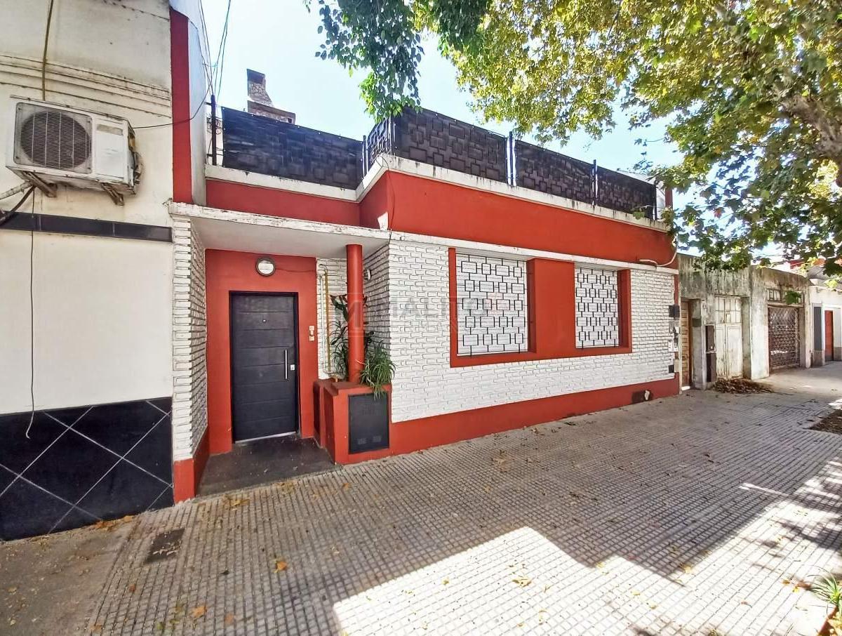 Venta PH 3 Ambientes Al Frente con Patio y Terraza en Mataderos 3