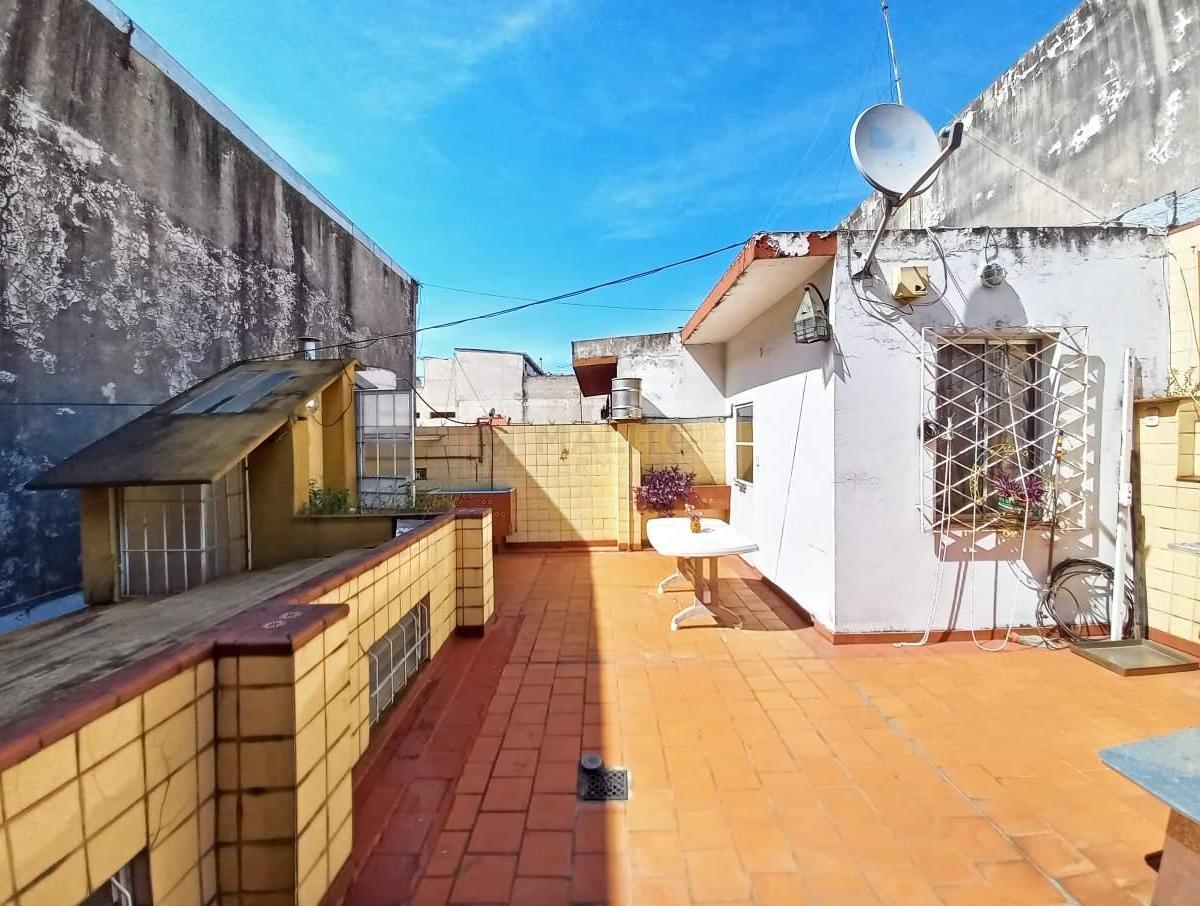 Venta PH 4 Ambientes en Planta Baja con Patio Cubierto y Terraza en Mataderos 4