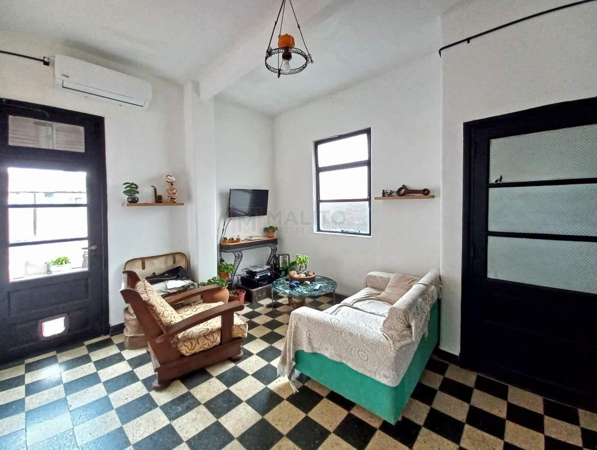 Venta Casa Multifamiliar, Vivienda 3 Ambientes en Pb con Patio y 3 Amb con Terraza en Pa. 5