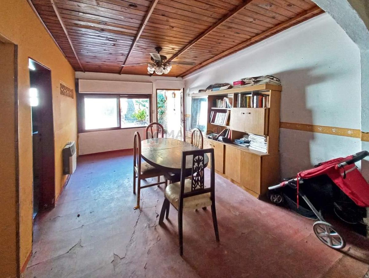 Venta Casa Lote Propio 8,66 X 24,83 - 5 Ambientes con Garage, Patio, Terraza y Local Al Frente en Pa 3