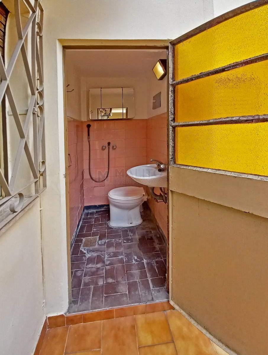 Venta Casa Lote Propio 5 Ambientes con Patio y Terraza en Parque Avellaneda 5