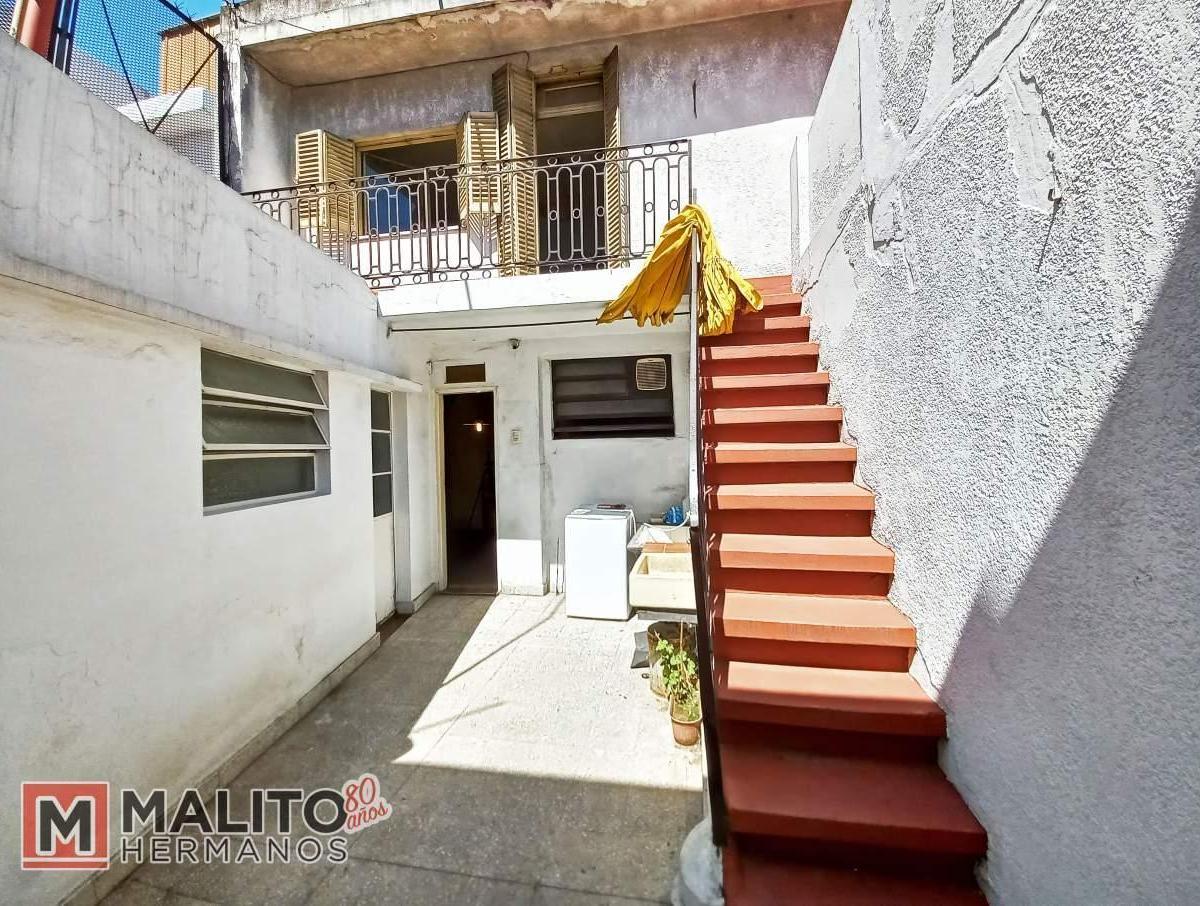 Venta PH Contrafrente 3 Ambientes con Patio y Terraza en Parque Avellaneda. 3