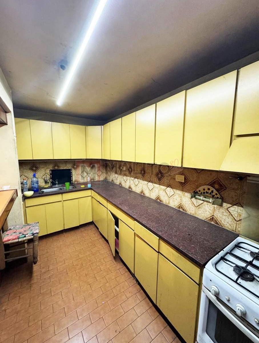 Venta Casa Lote Propio 8,66 X 42,73 - 5 Ambientes con Patio, Terraza, Garage 2 Autos en Villa Lugano 4