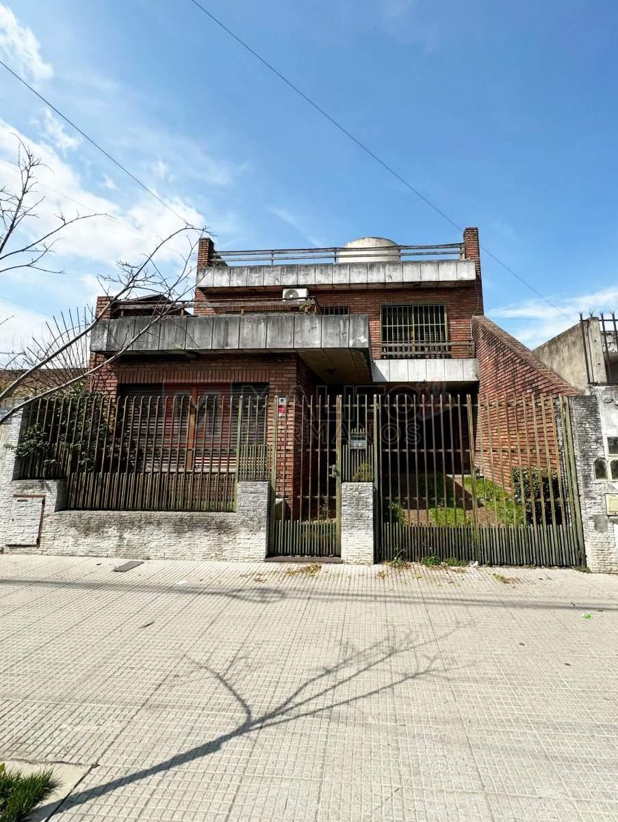 Venta Casa Lote Propio 8,66 X 42,73 - 5 Ambientes con Patio, Terraza, Garage 2 Autos en Villa Lugano 5