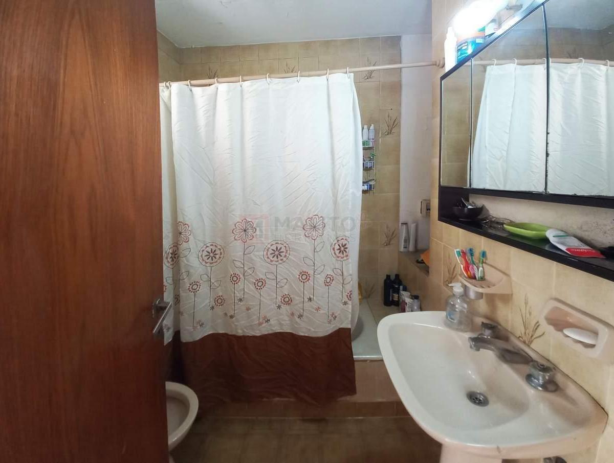 Venta PH con Patio, Terraza y Quincho en Parque Avellaneda 2
