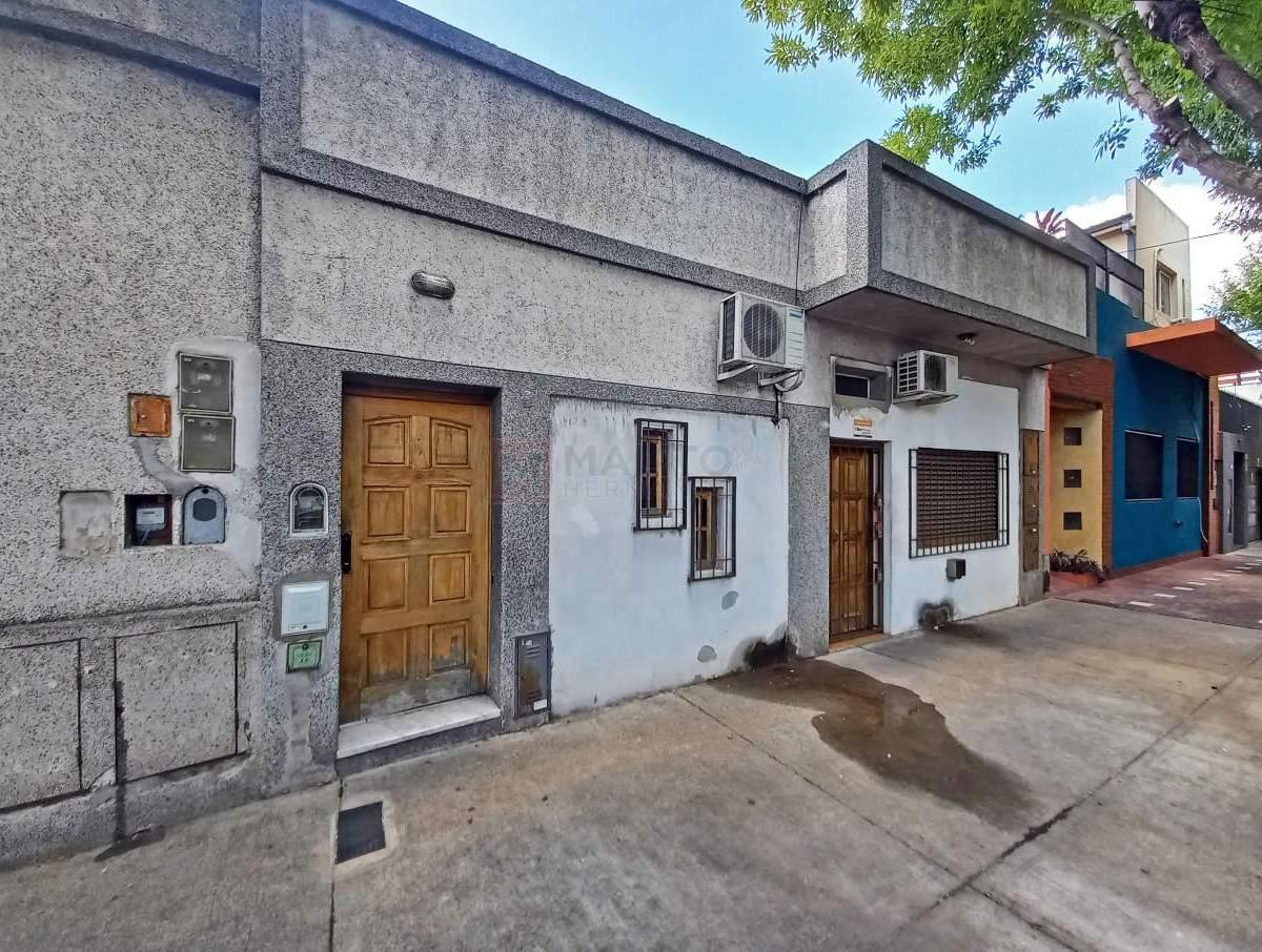 Venta PH con Patio, Terraza y Quincho en Parque Avellaneda 5