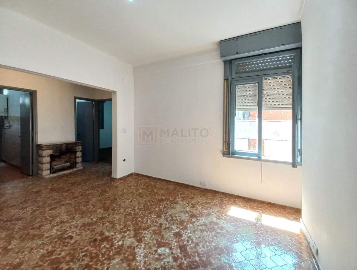 Venta Departamento 3 Ambientes con Lavadero 1 Piso por Escalera en Parque Avellaneda 3