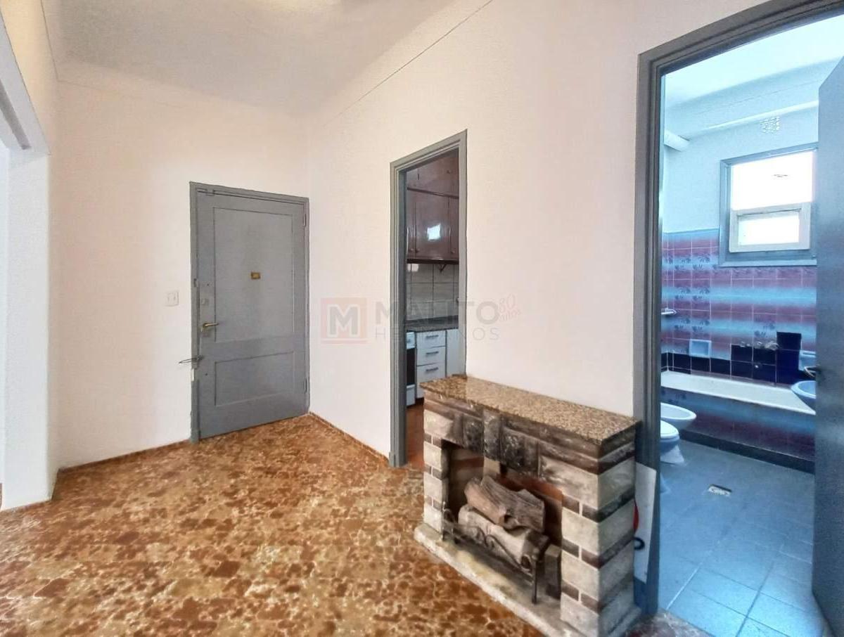 Venta Departamento 3 Ambientes con Lavadero 1 Piso por Escalera en Parque Avellaneda 1