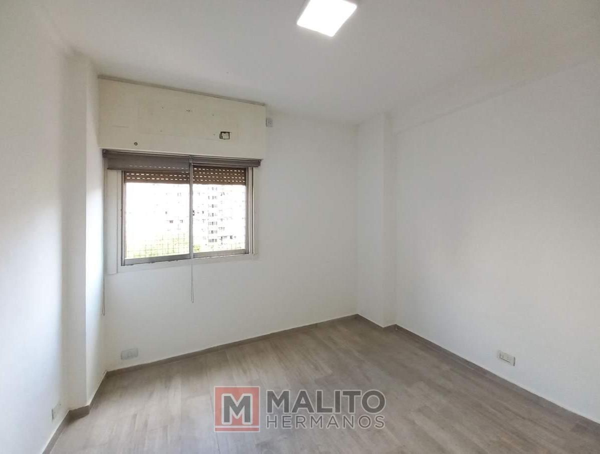 Venta Departamento 3 Ambientes con Balcon en Torre de Viviendas en Villa Lugano 3