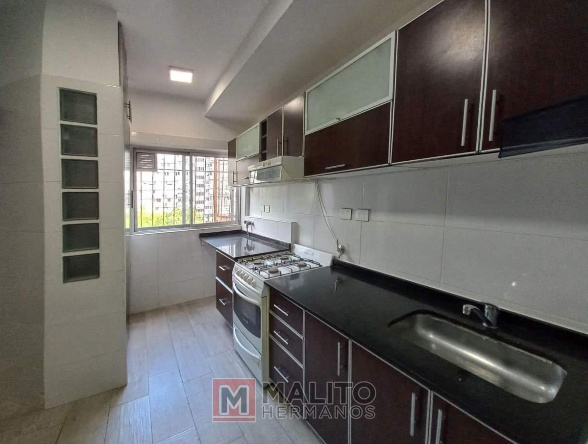 Venta Departamento 3 Ambientes con Balcon en Torre de Viviendas en Villa Lugano 4
