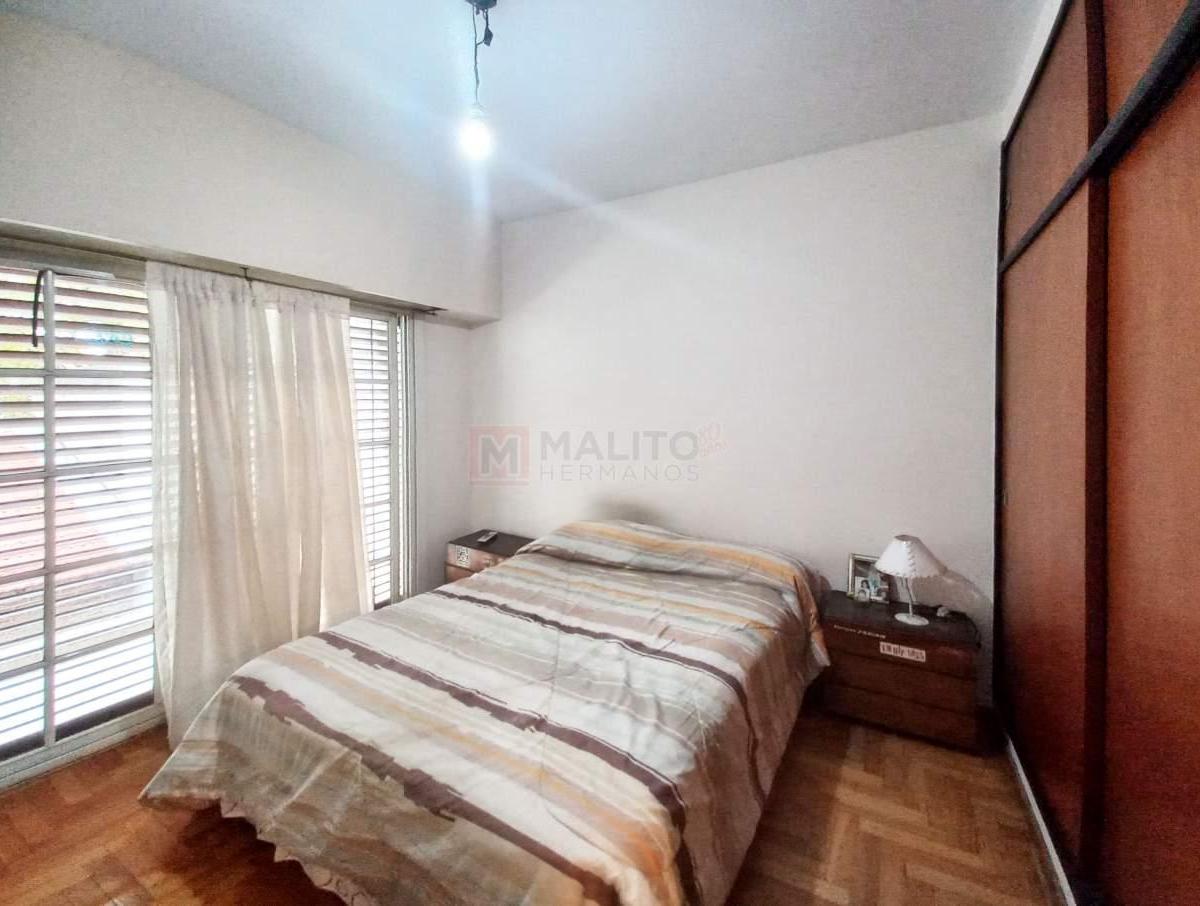 Venta Casa Lote Propio 5 Ambientes con Patio, Terraza y Local en Mataderos 5