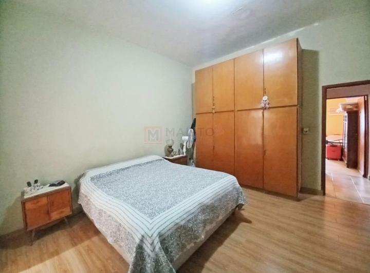 Venta Casa Lote Propio 5 Ambientes con Patio y Garage en Parque Avellaneda 5