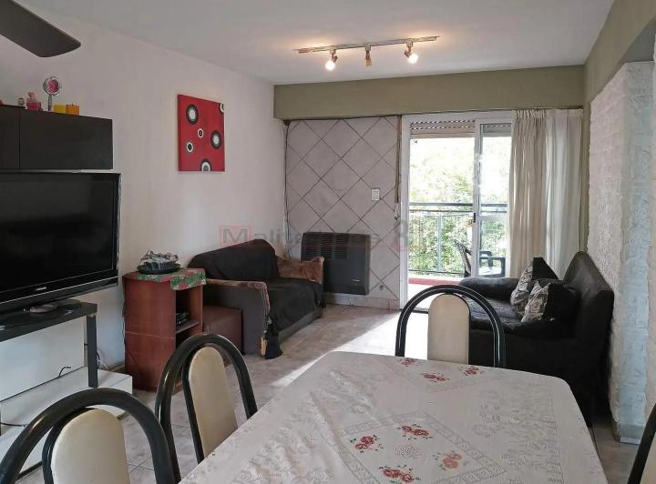 Venta Departamento en Torre 4 Ambientes con Balcón en Barrio 2