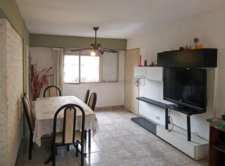Venta Departamento en Torre 4 Ambientes con Balcón en Barrio 4