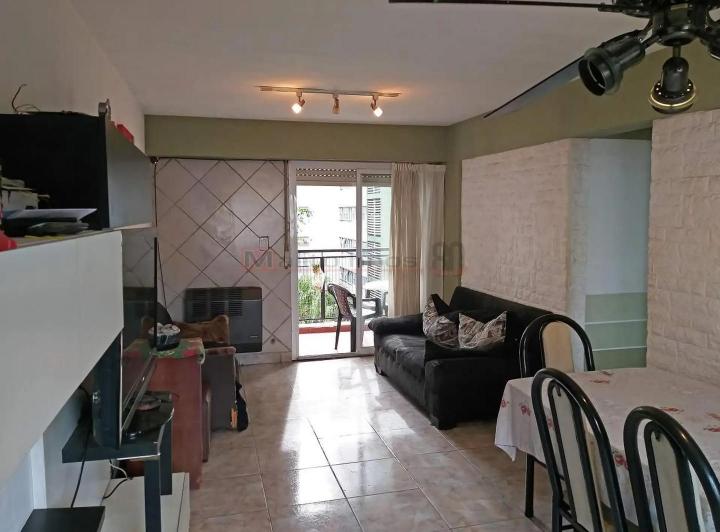 Venta Departamento en Torre 4 Ambientes con Balcón en Barrio 3