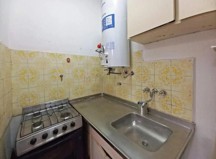 Foto de Venta Monoambiente en 1 Piso por Escalera en Floresta, imagen 4