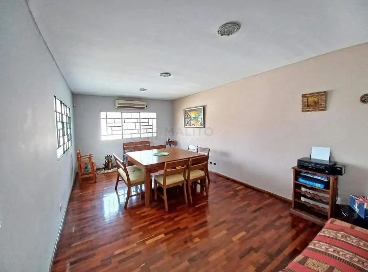 Venta Casa Lote Propio 2 Plantas - 3 Ambientes  2 Oficinas, 3