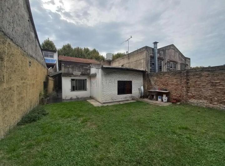 Venta Casa Lote Propio 5 Ambientes con Patio, Terraza y Loca 2