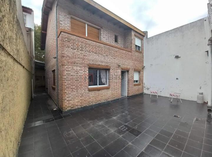 Venta Casa Lote Propio 5 Ambientes con Patio, Terraza y Loca 1