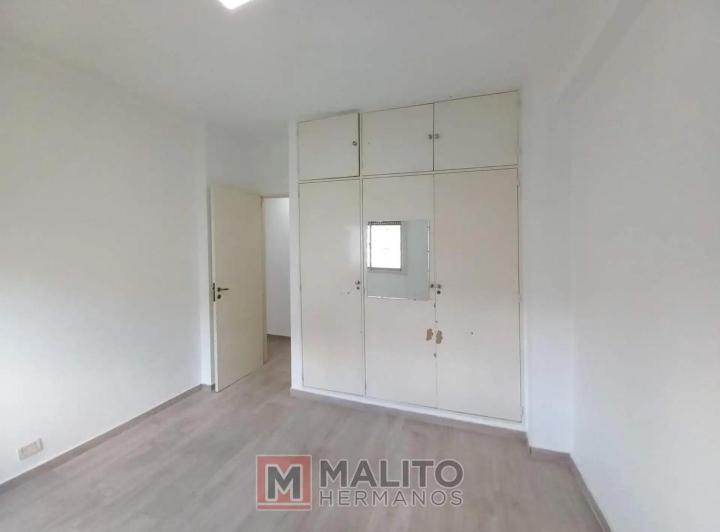 Venta Departamento 3 Ambientes con Balcon en Torre de Vivien 5