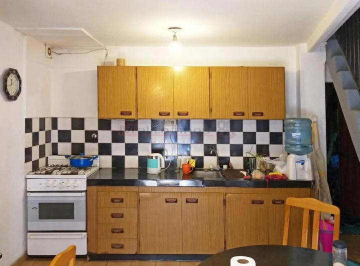 Venta Casa Lote Propio - 2 Viviendas - 4 y 3 Ambientes con P 1