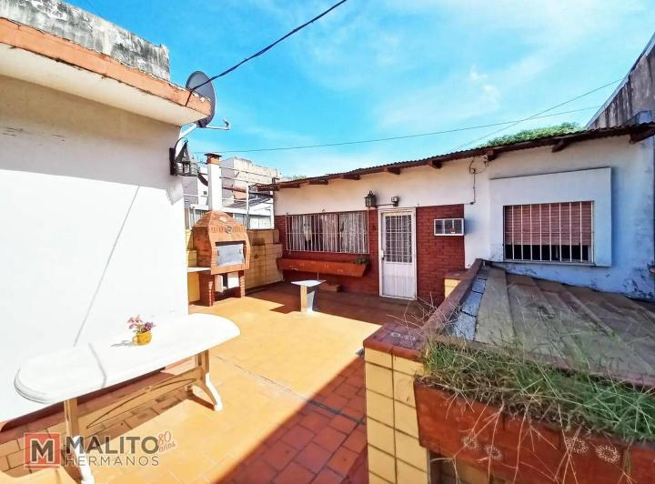 Venta PH 4 Ambientes en Planta Baja con Patio Cubierto y Ter 3