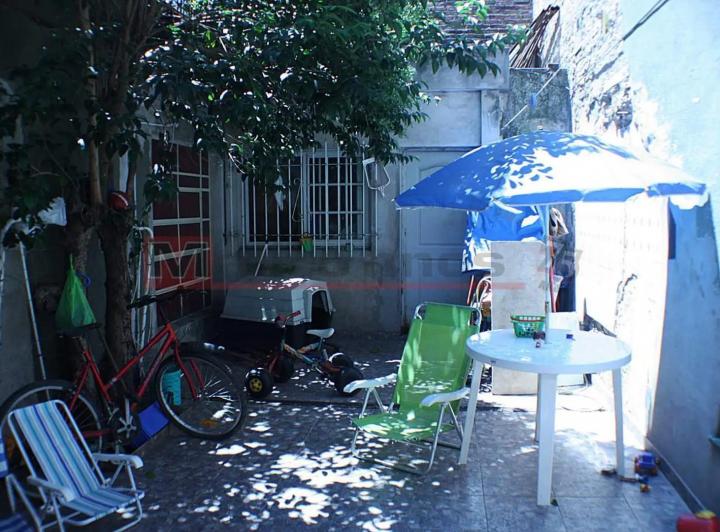 Venta Casa 2 Viviendas en Bloque en Lote Propio. 6 Dormitori 5