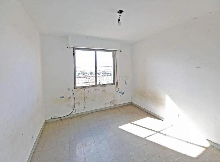 Venta Departamento 3 Ambientes en Torre de Viviendas en Vill 2